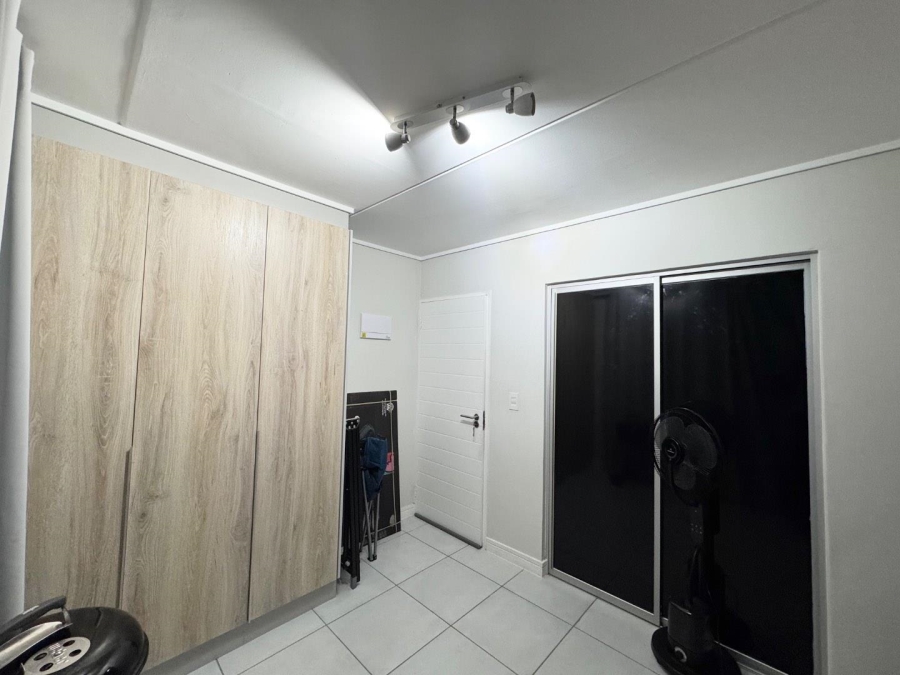 2 Bedroom Property for Sale in Mooikloof Gauteng