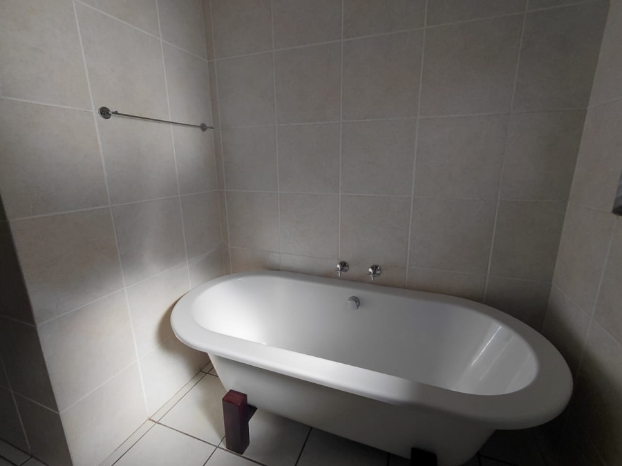 2 Bedroom Property for Sale in Paulshof Gauteng