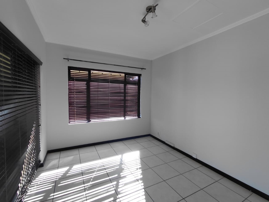 2 Bedroom Property for Sale in Paulshof Gauteng