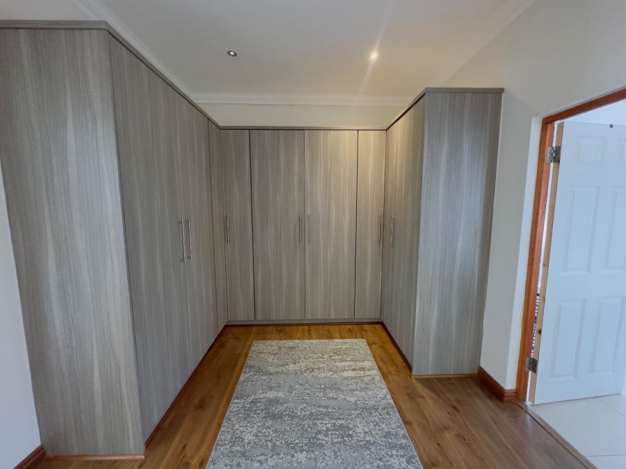 3 Bedroom Property for Sale in Blue Valley Golf Estate Gauteng