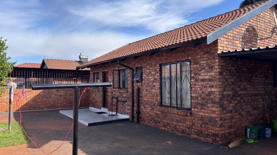 3 Bedroom Property for Sale in Soshanguve XX Gauteng