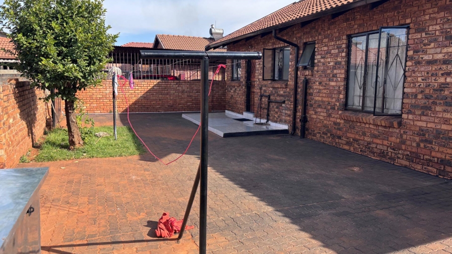 3 Bedroom Property for Sale in Soshanguve XX Gauteng