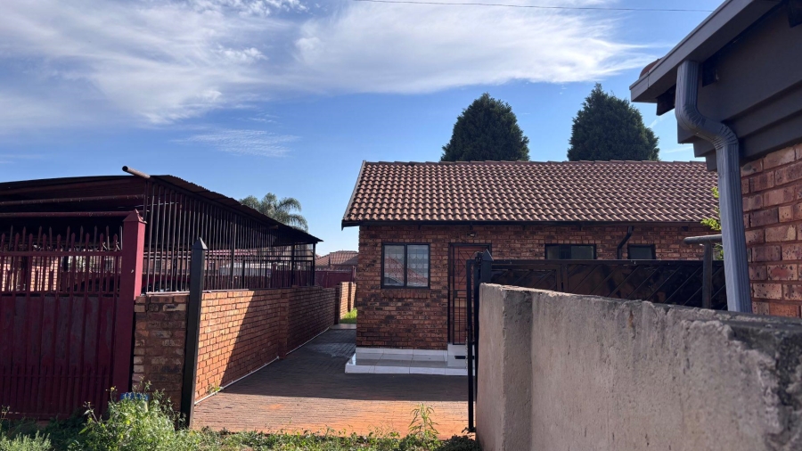 3 Bedroom Property for Sale in Soshanguve XX Gauteng