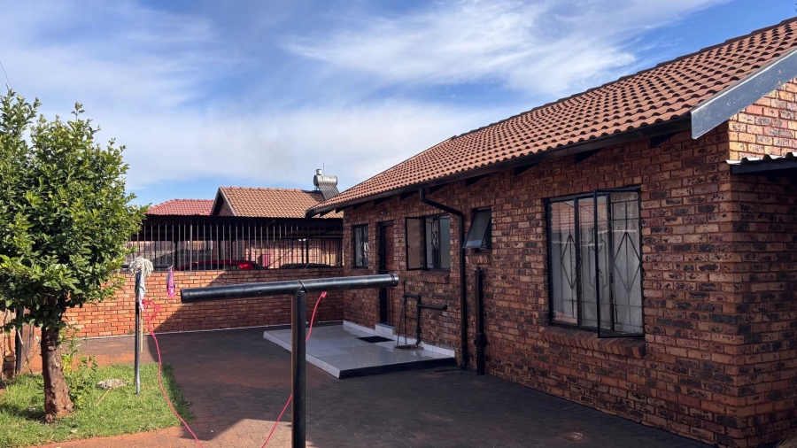 3 Bedroom Property for Sale in Soshanguve XX Gauteng