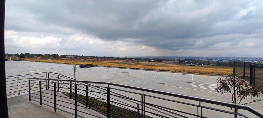 To Let Commercial Property for Rent in Airport Park Gauteng