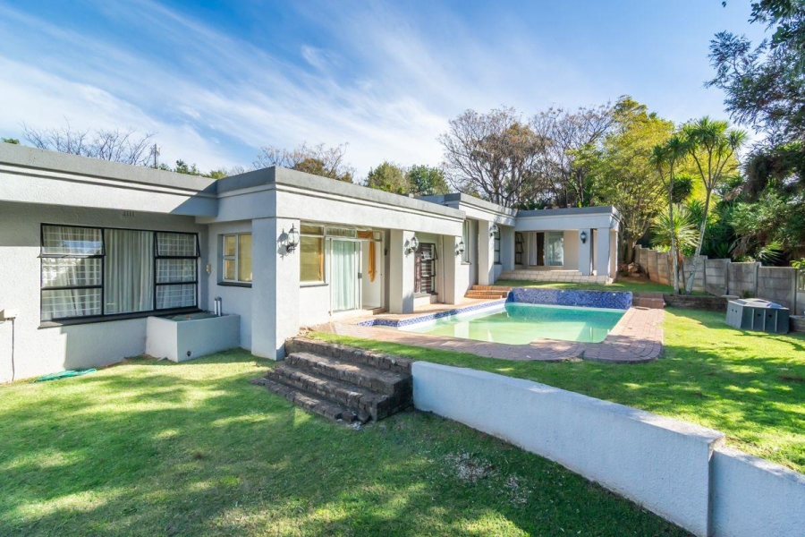 6 Bedroom Property for Sale in Noordheuwel Gauteng
