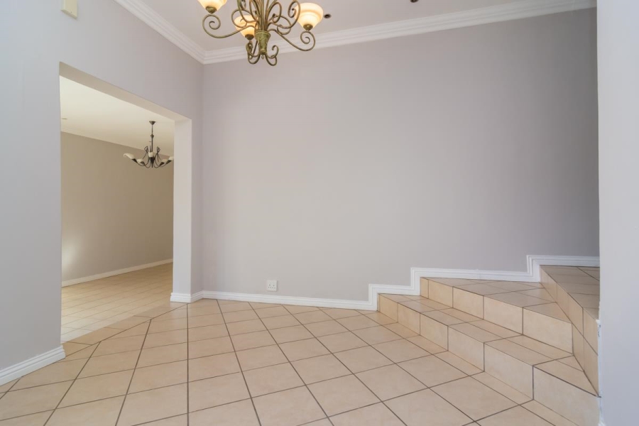 6 Bedroom Property for Sale in Noordheuwel Gauteng