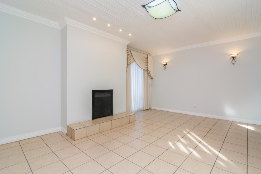 6 Bedroom Property for Sale in Noordheuwel Gauteng