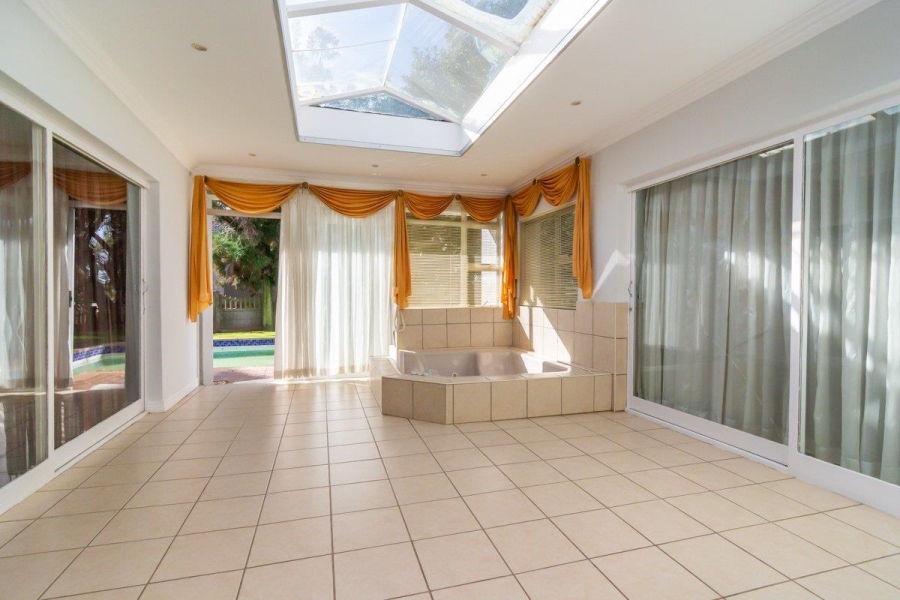 6 Bedroom Property for Sale in Noordheuwel Gauteng