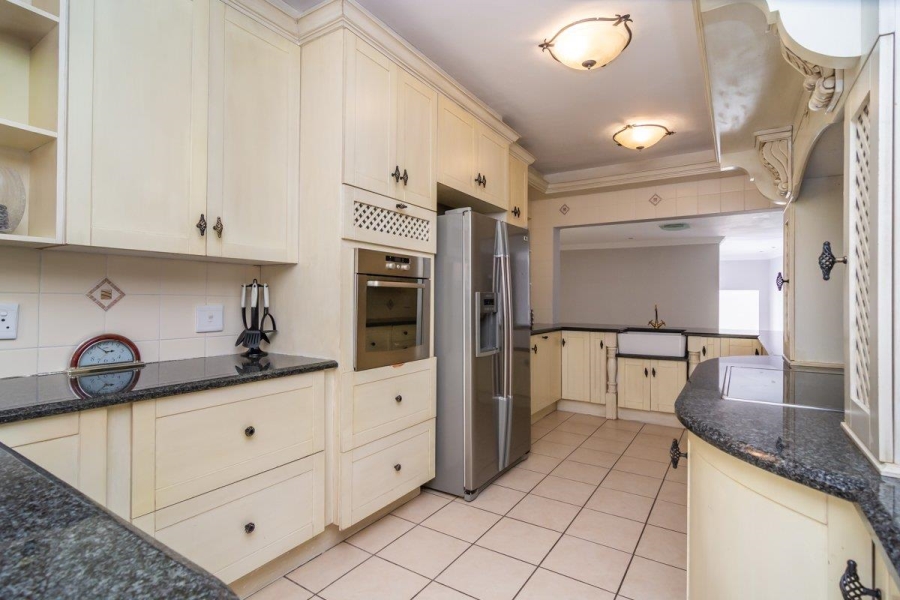 6 Bedroom Property for Sale in Noordheuwel Gauteng