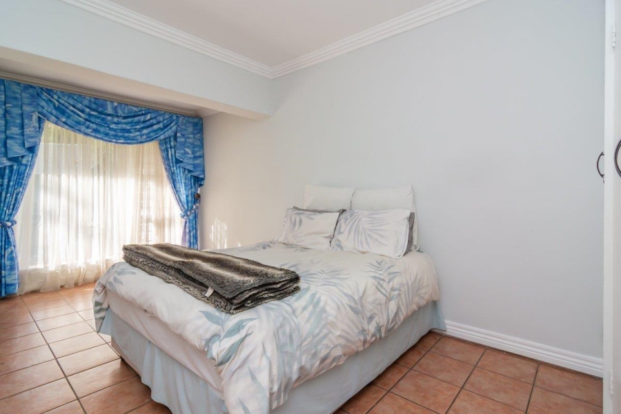 6 Bedroom Property for Sale in Noordheuwel Gauteng
