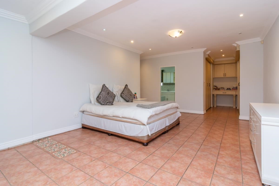 6 Bedroom Property for Sale in Noordheuwel Gauteng