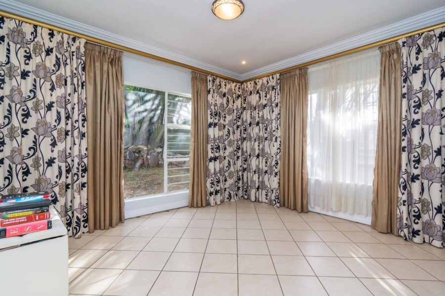 6 Bedroom Property for Sale in Noordheuwel Gauteng