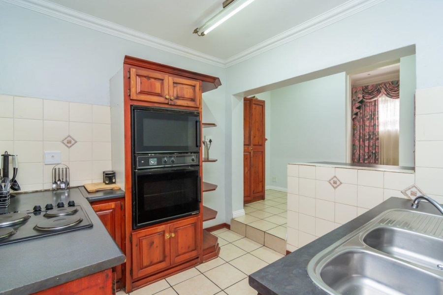 6 Bedroom Property for Sale in Noordheuwel Gauteng