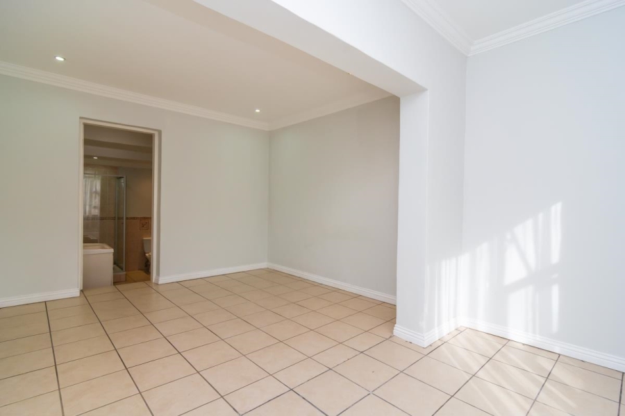6 Bedroom Property for Sale in Noordheuwel Gauteng
