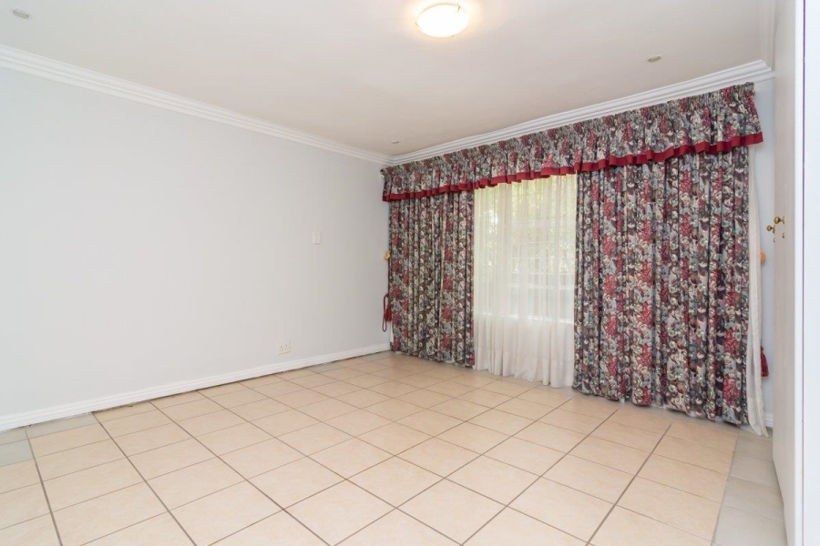 6 Bedroom Property for Sale in Noordheuwel Gauteng
