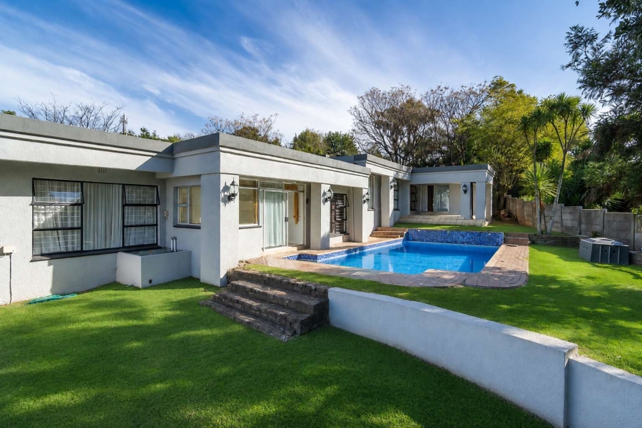 6 Bedroom Property for Sale in Noordheuwel Gauteng