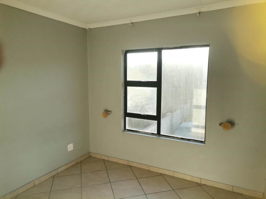 2 Bedroom Property for Sale in Witpoortjie Gauteng