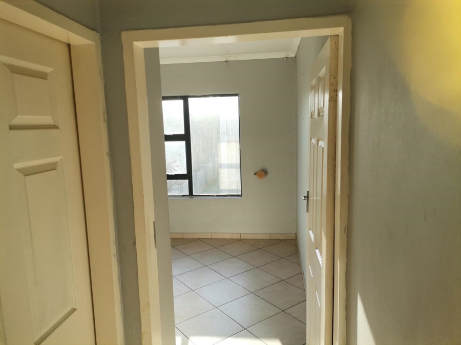 2 Bedroom Property for Sale in Witpoortjie Gauteng
