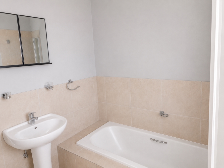 2 Bedroom Property for Sale in Witpoortjie Gauteng