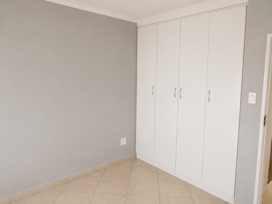 2 Bedroom Property for Sale in Witpoortjie Gauteng