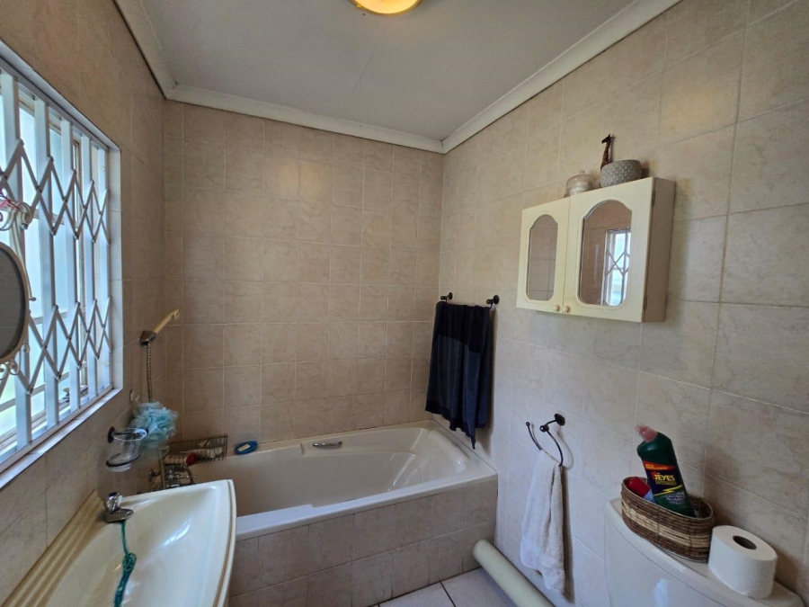 7 Bedroom Property for Sale in Walkerville Gauteng