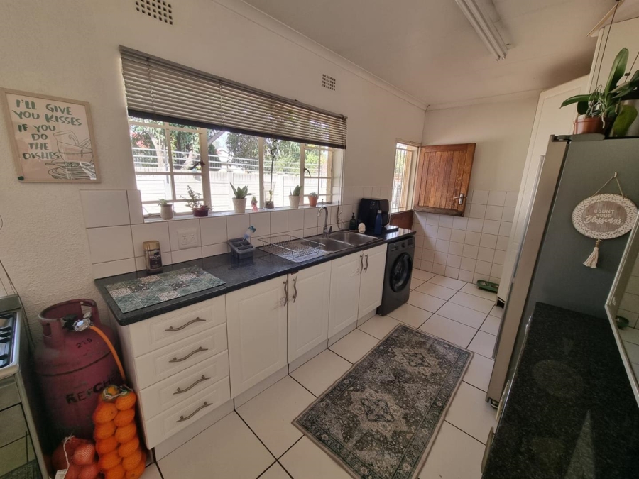 3 Bedroom Property for Sale in Brackendowns Gauteng