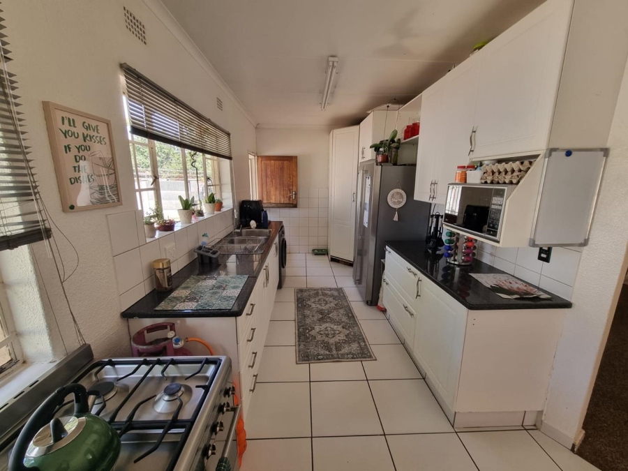 3 Bedroom Property for Sale in Brackendowns Gauteng