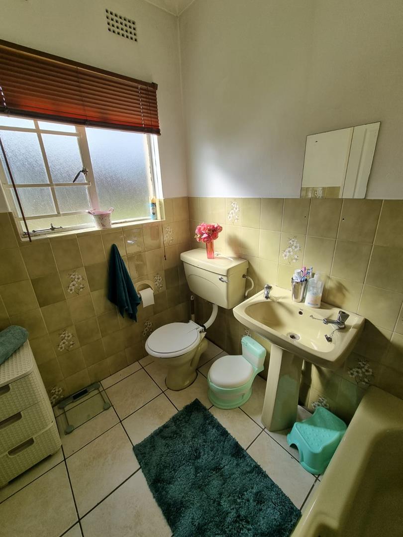3 Bedroom Property for Sale in Brackendowns Gauteng
