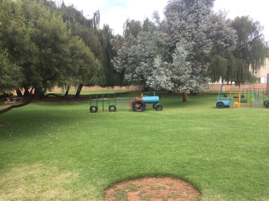 2 Bedroom Property for Sale in Mulbarton Gauteng