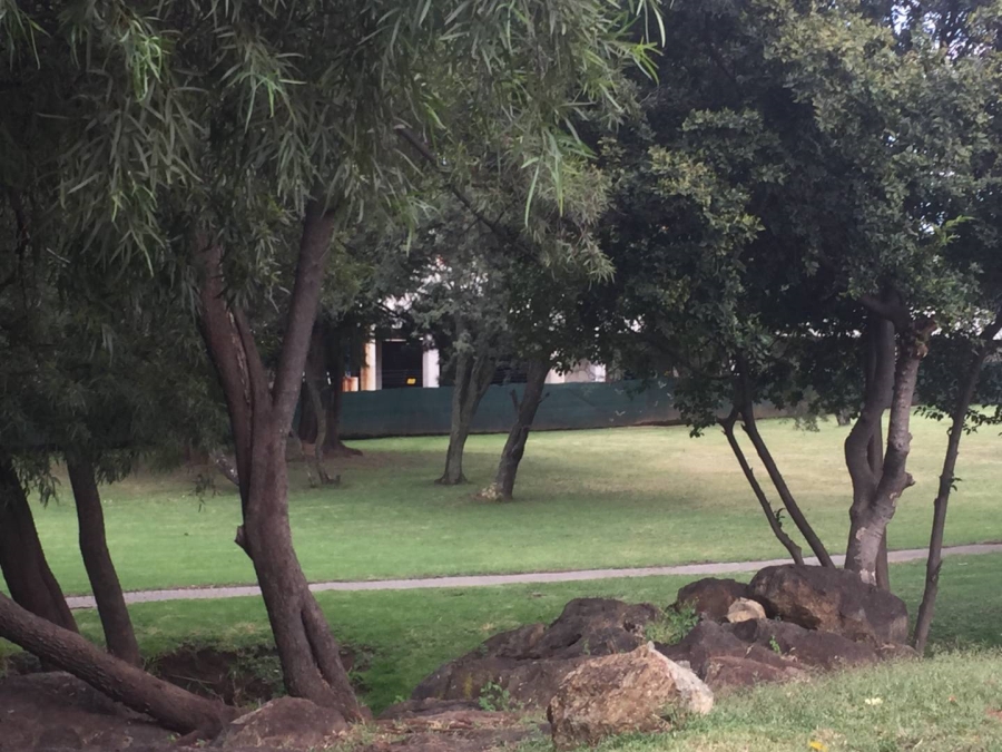 2 Bedroom Property for Sale in Mulbarton Gauteng