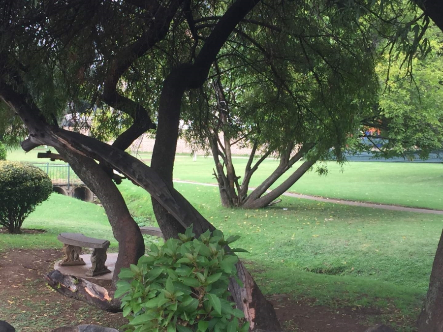 2 Bedroom Property for Sale in Mulbarton Gauteng