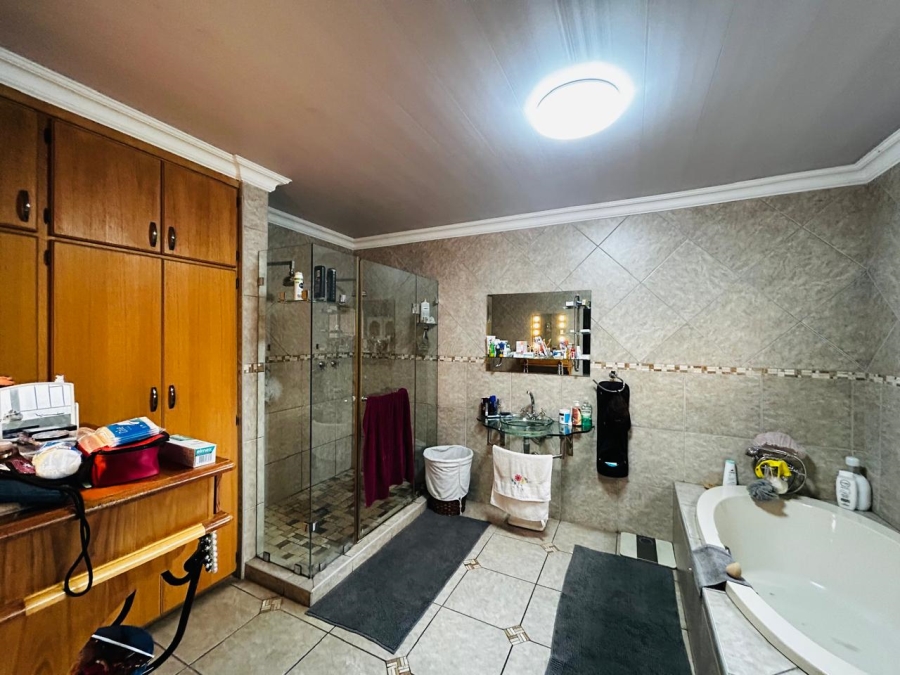 4 Bedroom Property for Sale in Vanderbijlpark SE Gauteng