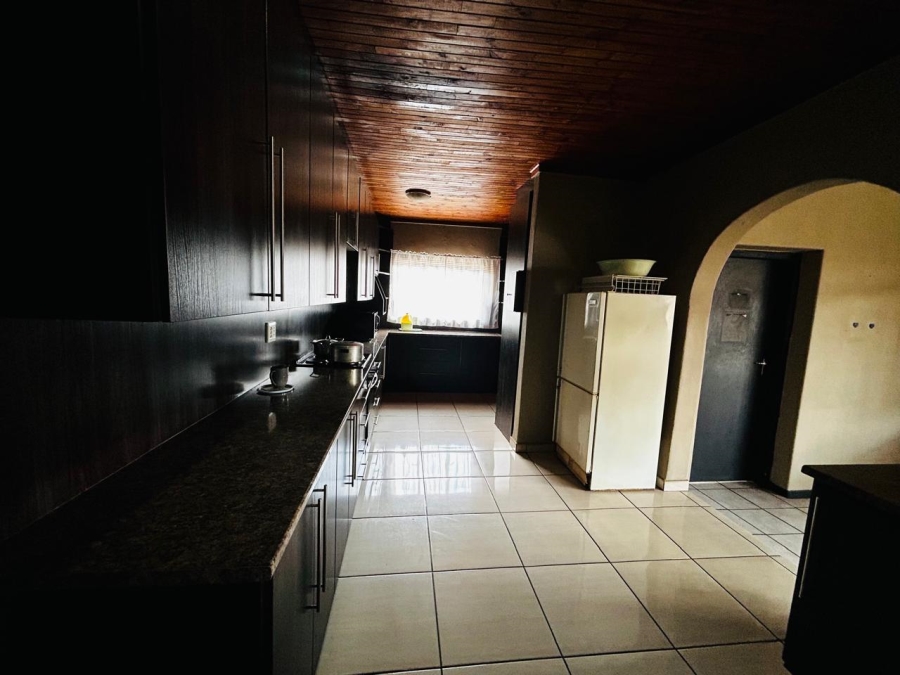 4 Bedroom Property for Sale in Vanderbijlpark CW Gauteng