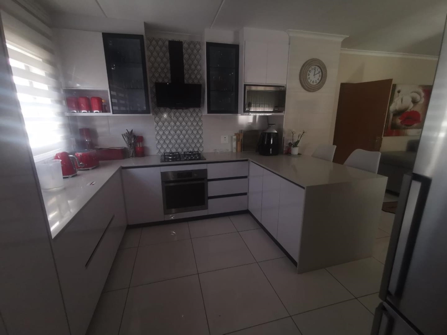 3 Bedroom Property for Sale in Albertsdal Gauteng