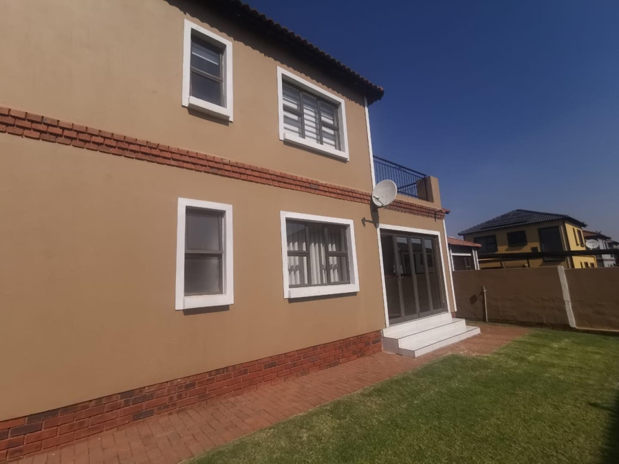 3 Bedroom Property for Sale in Albertsdal Gauteng