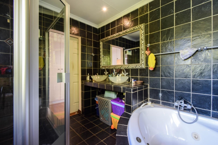 4 Bedroom Property for Sale in Highveld Gauteng