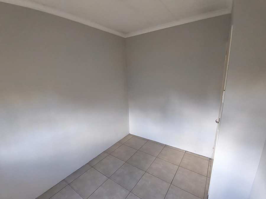 3 Bedroom Property for Sale in Windmill Park Gauteng