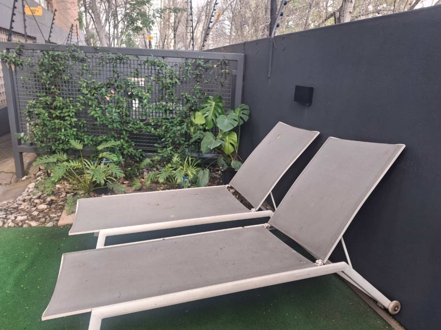 To Let 2 Bedroom Property for Rent in Benmore Gardens Gauteng