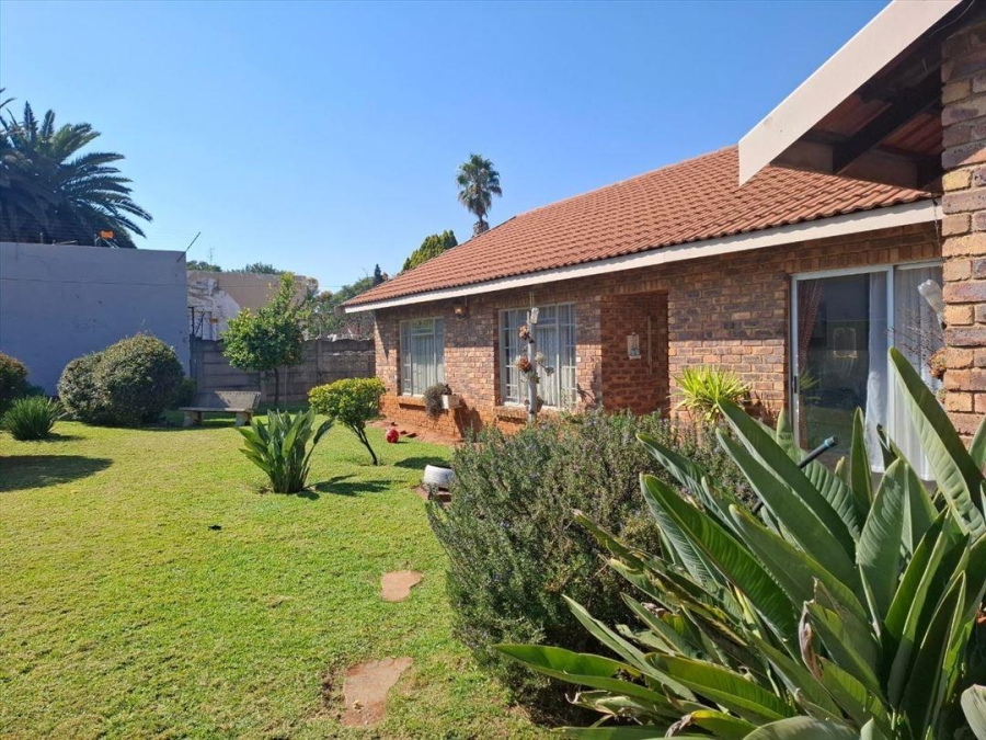 7 Bedroom Property for Sale in Elspark Gauteng