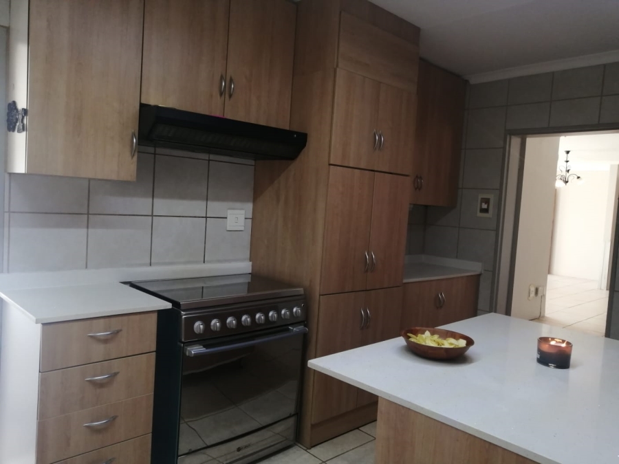 7 Bedroom Property for Sale in Elspark Gauteng