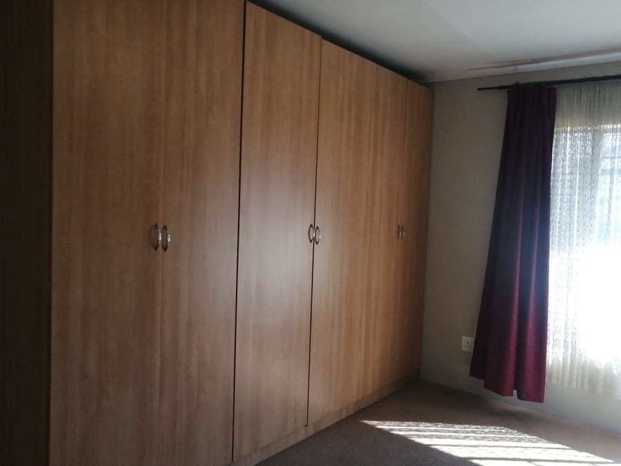 7 Bedroom Property for Sale in Elspark Gauteng