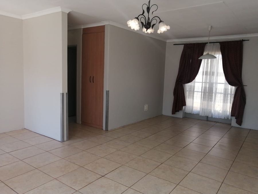 7 Bedroom Property for Sale in Elspark Gauteng
