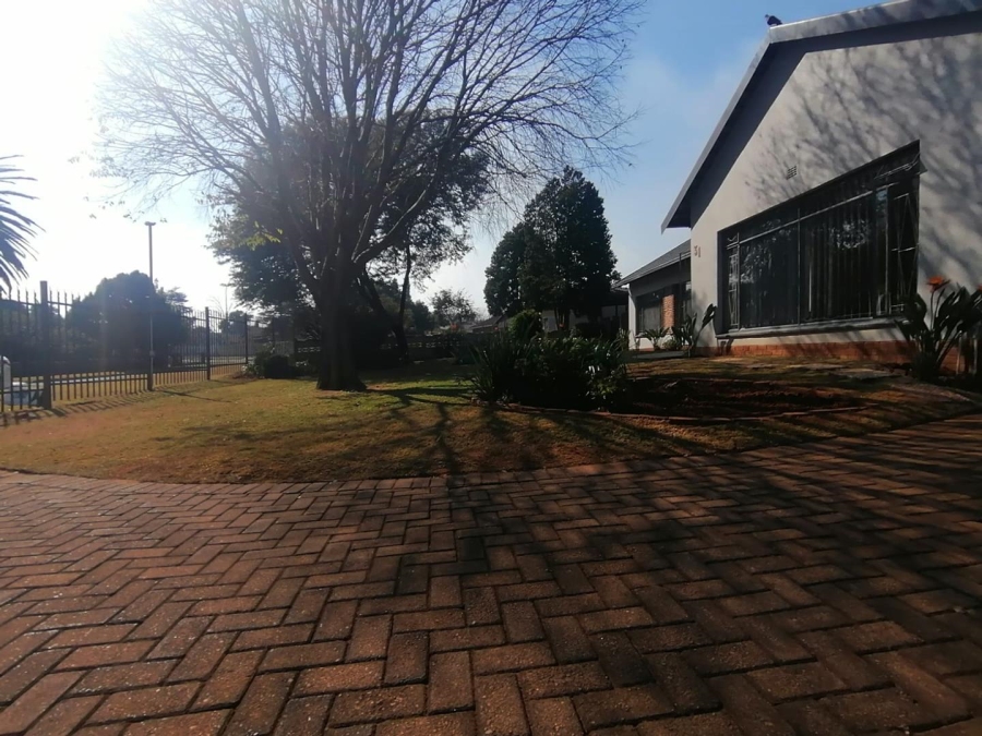 7 Bedroom Property for Sale in Elspark Gauteng