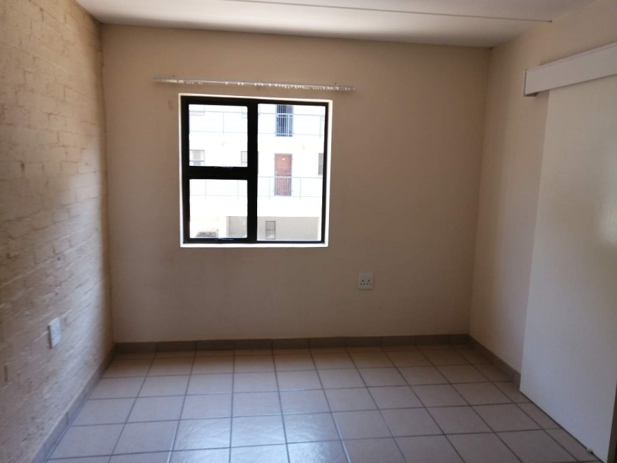 To Let 1 Bedroom Property for Rent in Die Hoewes Gauteng