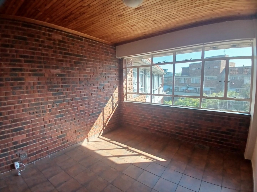 To Let 1 Bedroom Property for Rent in Groenkloof Gauteng