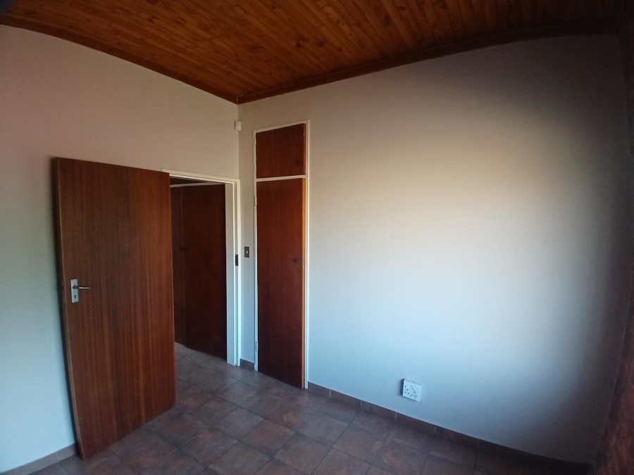 To Let 1 Bedroom Property for Rent in Groenkloof Gauteng