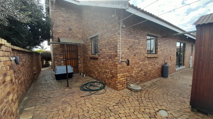 3 Bedroom Property for Sale in Pomona Gauteng