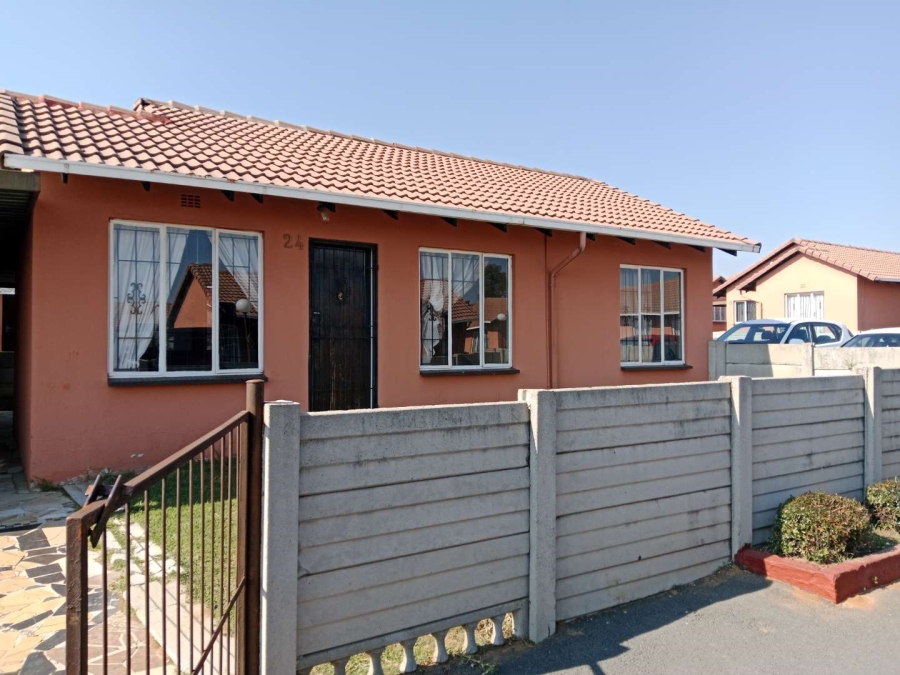 3 Bedroom Property for Sale in Ormonde Gauteng