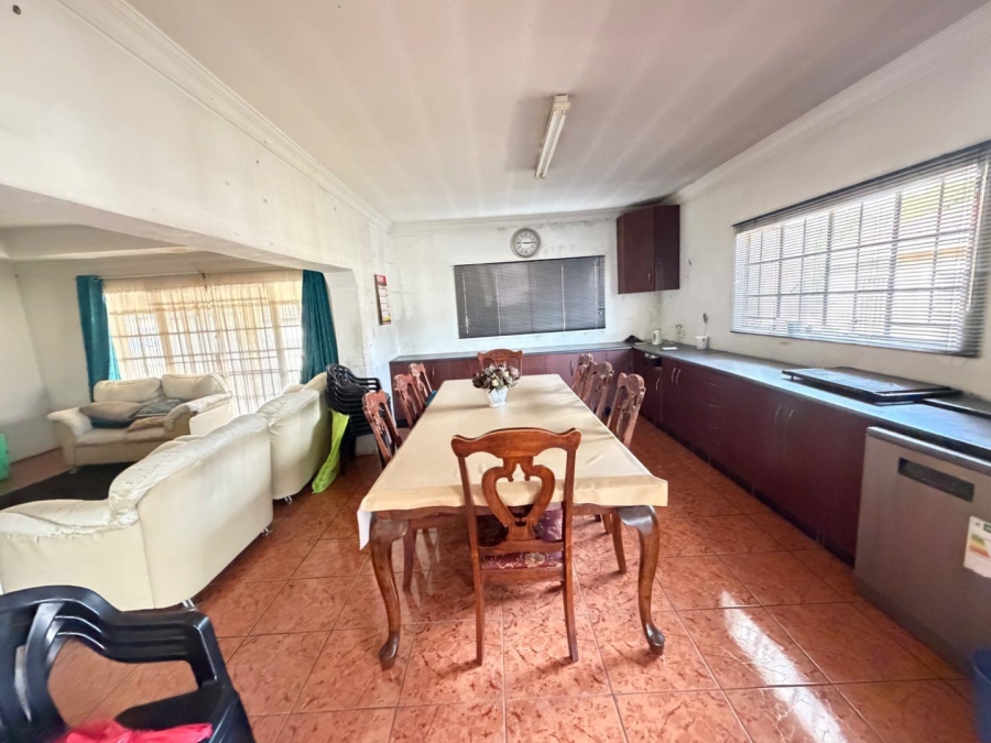 5 Bedroom Property for Sale in Mackenzie Park Gauteng
